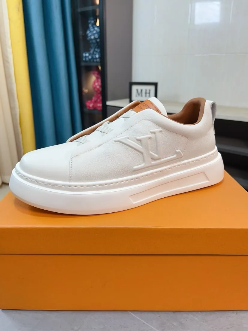 Men's men's shoes 💰480🌸🌸 LV styles are novel and fashionable, and the uppers are made of imported cowhide + LV special materials! Super trendy design! It’s eye-catching! The leather is soft, delicate, shiny and translucent, showing the ultimate hand-made craftsmanship. The leather lining and upper foot are soft, comfortable and breathable! Size: 38-44